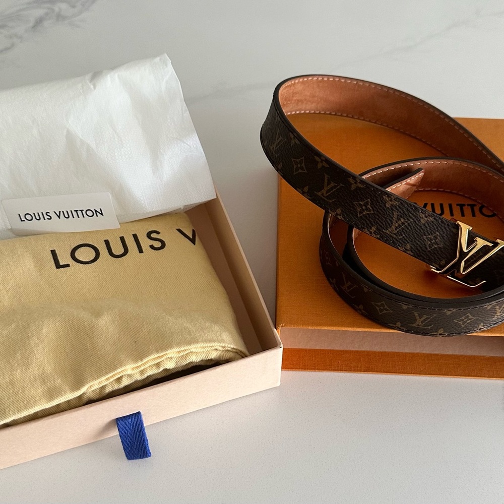 LOUIS VUITTON
Mini 25MM Monogram Canvas Belt Brown